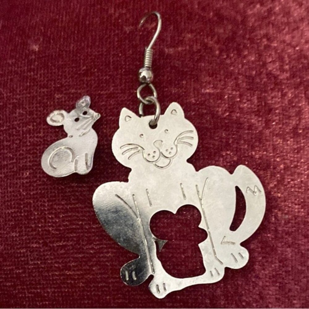 Cute cat and mouse silver colour drop earring, asymmetrical